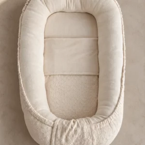 Babynestje Broderie