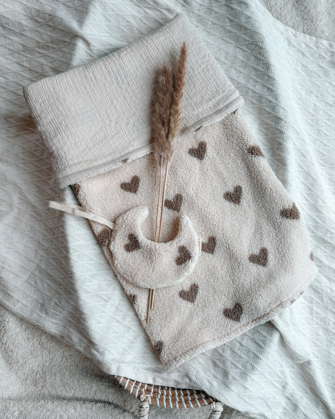wiegdeken teddy hartjes